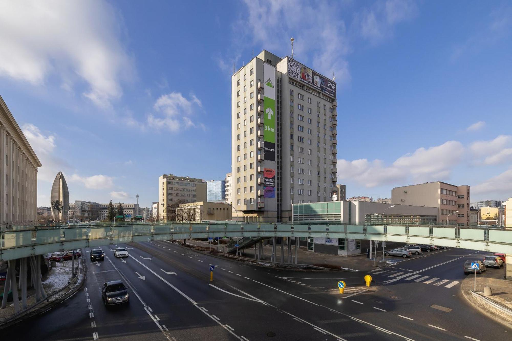 City Center One-Bedroom Apartment With Bathtub By Noclegi Renters Rzeszow Exterior photo
